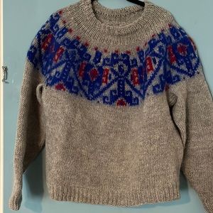 100% WOOL authentic hand knit fair isle sweater